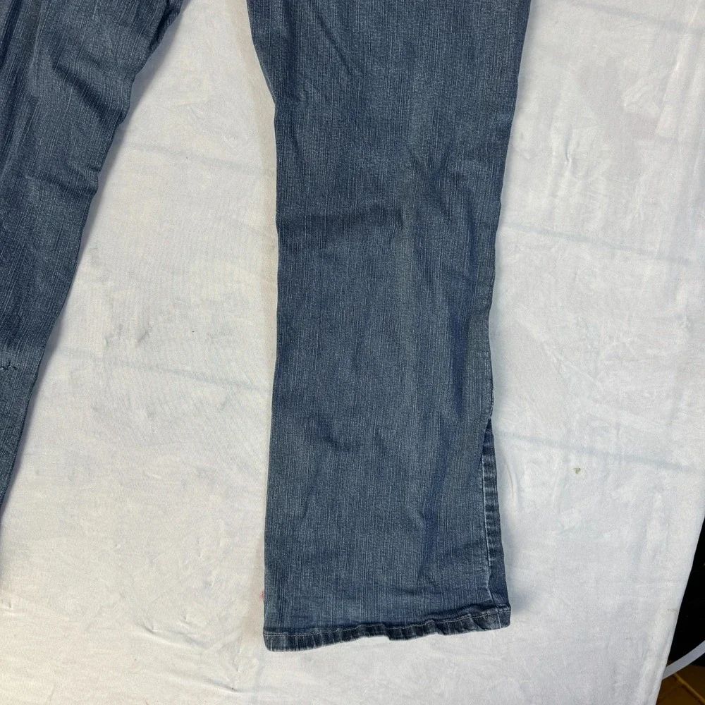 Lee Womens Bootcut Leg Jeans Blue Denim Lower On The Waist 5-Pocket Everyday
